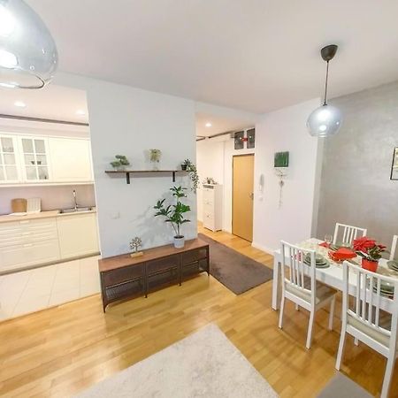 Old Town Spacious Apartment Bukarest Exterior foto